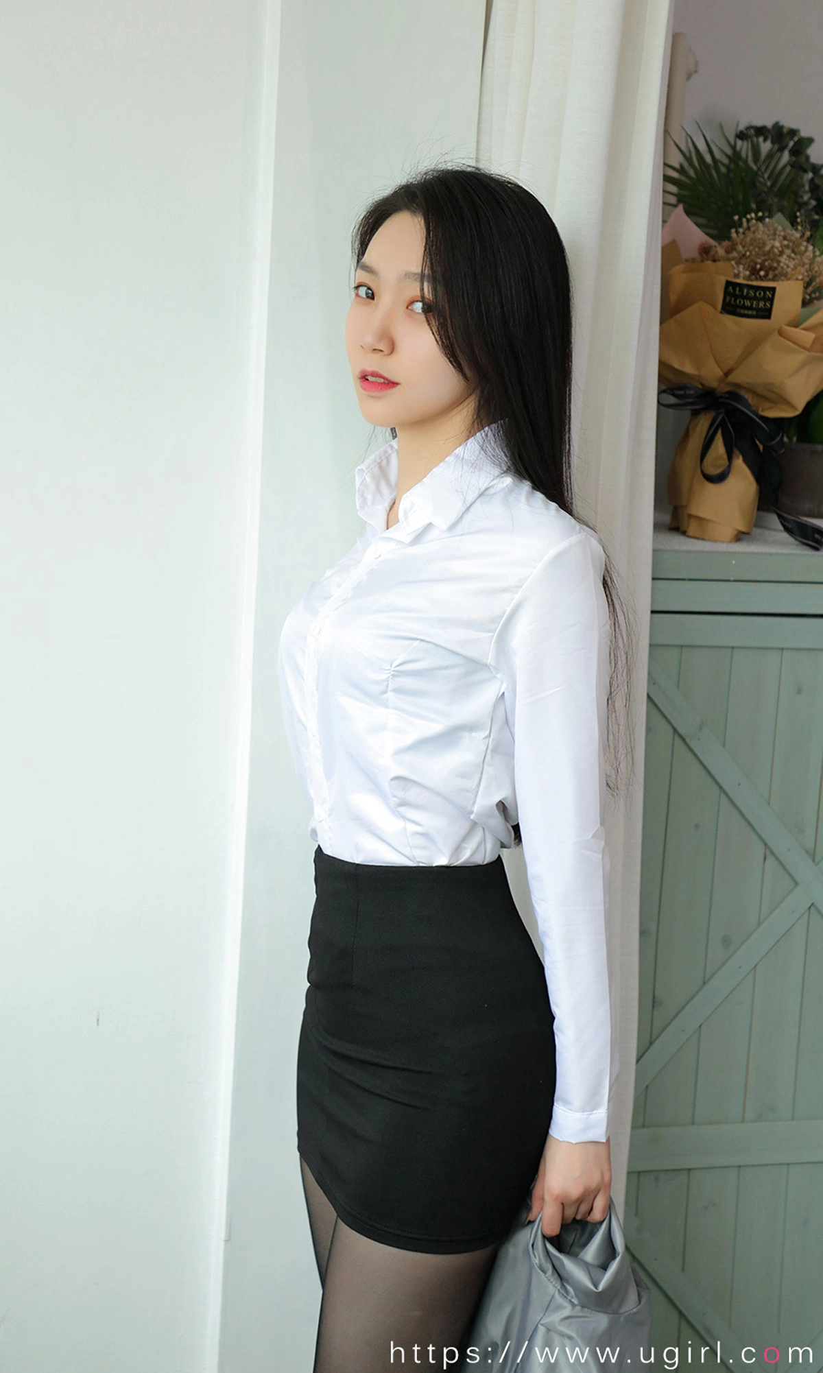 Ugirls尤果网 爱尤物专辑 - VOL.2069 小桃子 办公室情敌 2